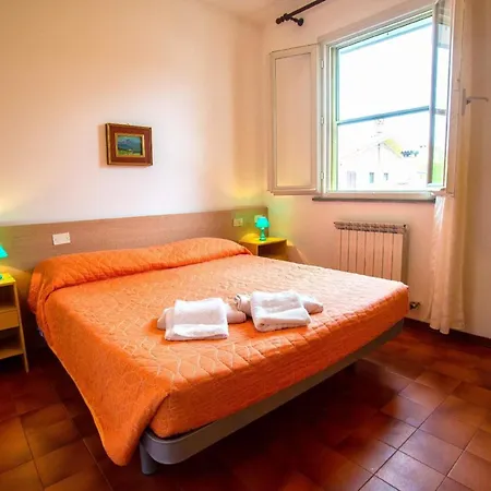 度假居 Ferienhaus In Mit Privatem Garten