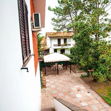 Ferienhaus In Mit Privatem Garten Lido degli Scacchi